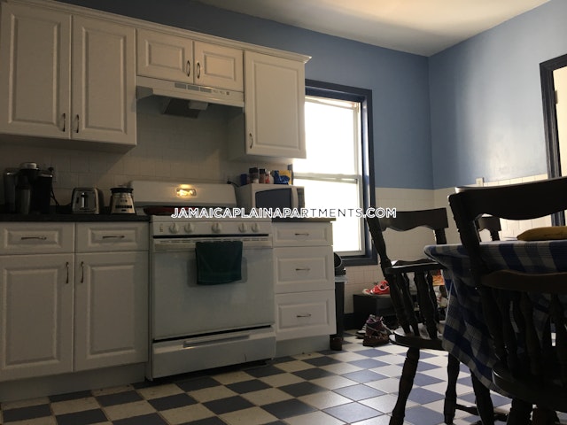 Jamaica Plain Apartments | Jamaica Plain Apartment for rent 3 Bedrooms