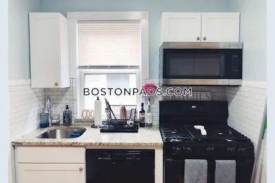 South Boston Deal Alert! Spacious 2 bed 1 Bath Pet Friendly apartment in Ward St Boston - $2,900