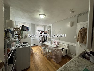 North End 2 Beds 1 Bath Boston - $2,800