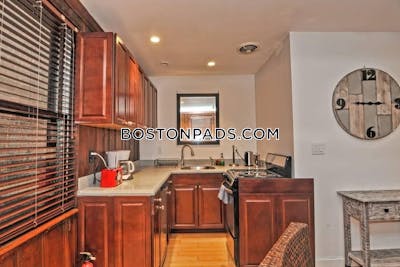 Beacon Hill 1 Bedroom Available on Charles Street in Boston Boston - $3,150