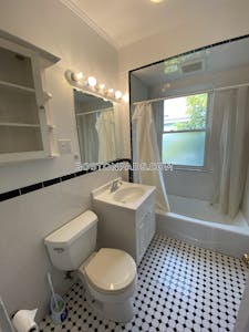 Somerville 4 Beds 1 Bath  Tufts - $4,500