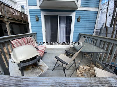 South Boston Fantastic 3 bed 2.5  Bath apartment right on South Boston, close to everything Boston - $4,800