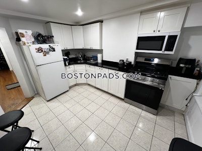 Mission Hill Fantastic 3 bed apartment right on Mission Hill, Close to everything.  Boston - $3,750