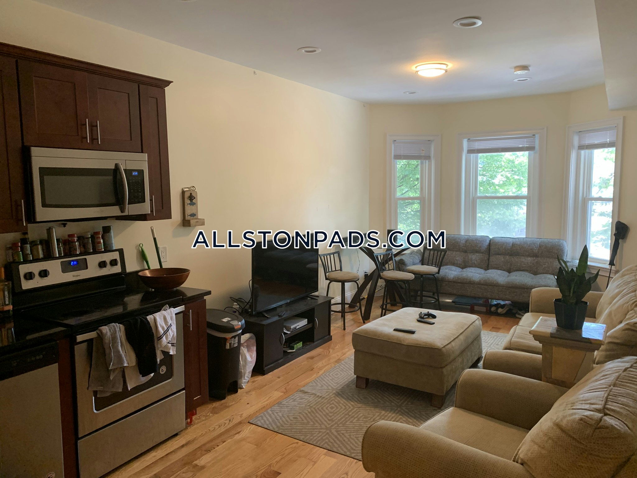 Allston Apartment For Rent 3 Bedrooms 2 Baths Boston 3 750
