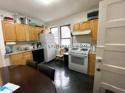 Lower Allston Apartment for rent 4 Bedrooms 1 Bath Boston - $3,200