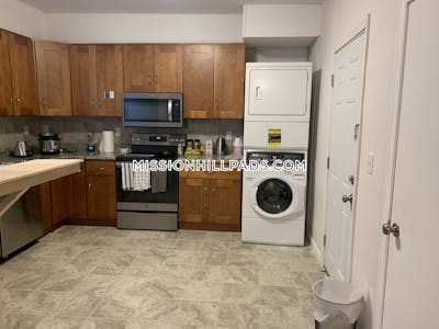 Mission Hill Apartment for rent 3 Bedrooms 1 Bath Boston - $2,700