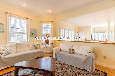 Roxbury Apartment for rent 4 Bedrooms 2 Baths Boston - $4,500