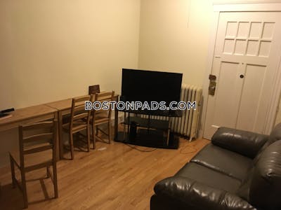 Brookline 4 Beds 1 Bath  Boston University - $6,250 No Fee