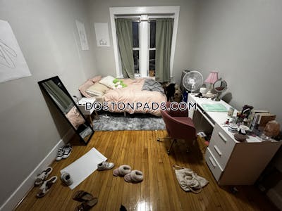 Allston Deal Alert! Spacious 3 Bed 1 Bath apartment in Farrington Ave Boston - $4,200