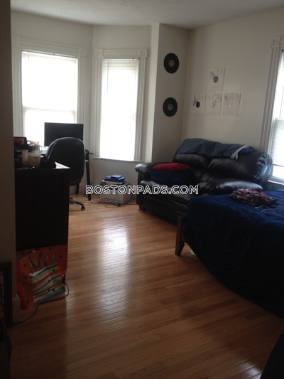 Fort Hill Apartment for rent 3 Bedrooms 1 Bath Boston - $3,600