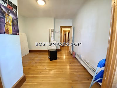 Allston Spacious 3 bed 1 Bath apartment on Glenville Ave, Best deal in town! Boston - $3,100