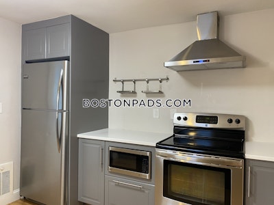 Dorchester/south Boston Border Stunning Newly-Renovated 6 bed 2 bath Duplex with Laundry in Unit!! Boston - $7,000